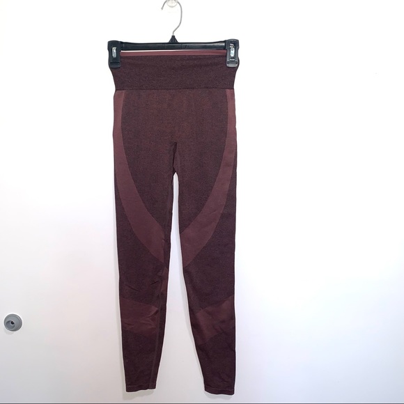 PINK Victoria Secret Seamless Workout Leggings - Picture 9 of 11